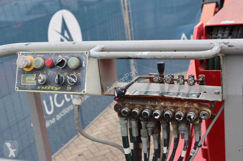 Plataforma Niftylift HR12 NDE