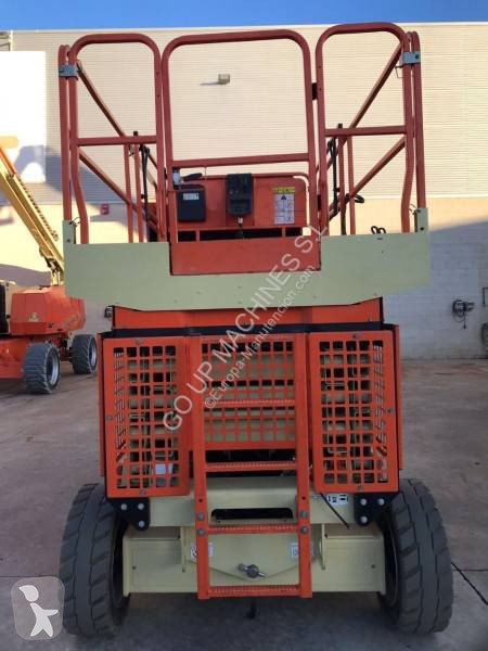 Piattaforma aerea JLG