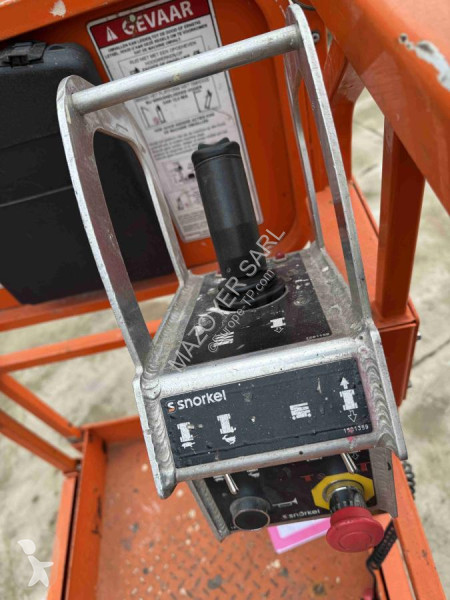 منصة تلسكوبية Snorkel  S3215E