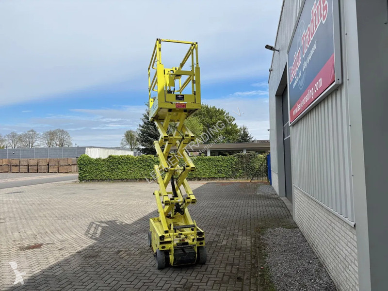 Nacelle Genie Electric scissorlift 2008 Year
