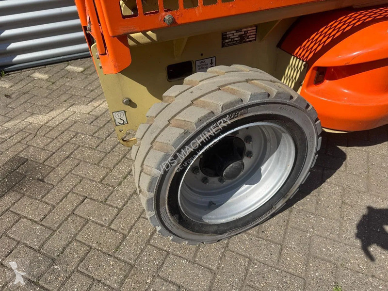 Piattaforma aerea JLG Hoogwerker Schaarhoogwerker
