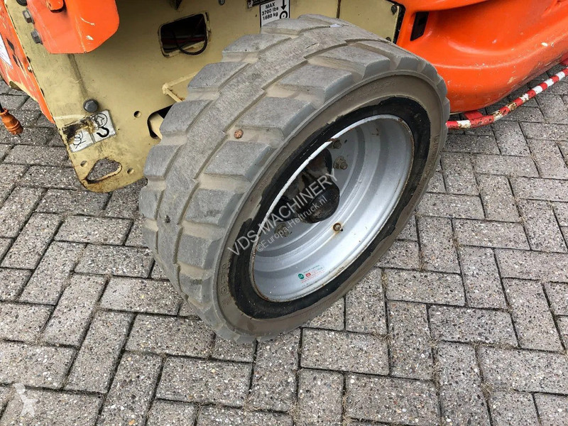 Piattaforma aerea JLG Hoogwerker Schaarhoogwerker