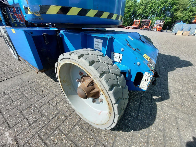 Piattaforma aerea JLG