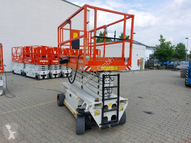 منصة تلسكوبية Hollandlift HL-11812
