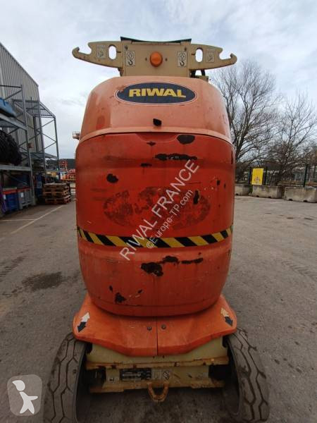 Piattaforma aerea JLG T10E