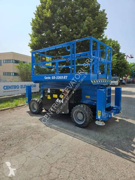 Piattaforma aerea Genie GS 3369 RT