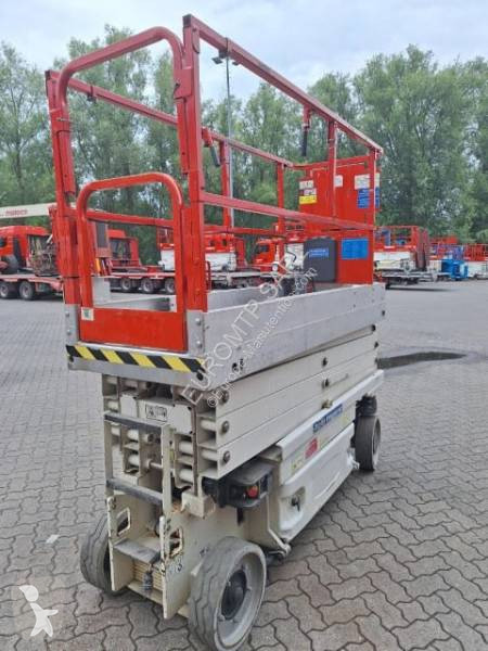 Piattaforma aerea JLG