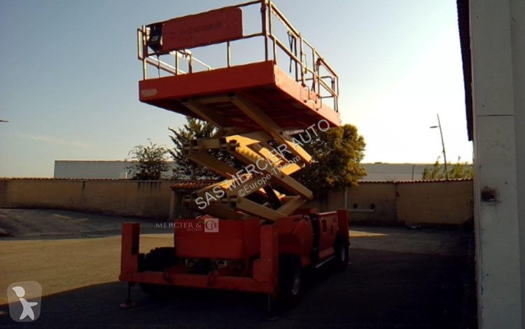 Nacelle JLG plateforme ciseaux automotrice diesel