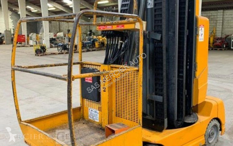 Nacelle Manlift nacelle a mat vertical...