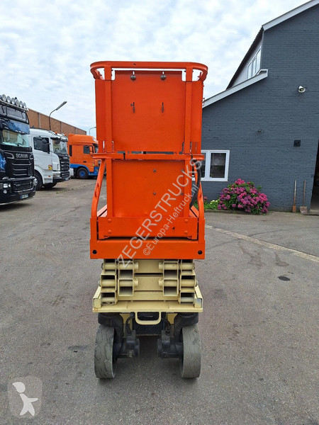 Piattaforma aerea JLG