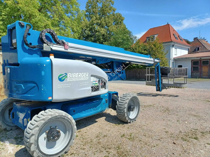 منصة تلسكوبية Niftylift HR 28 Hybrid 4x4