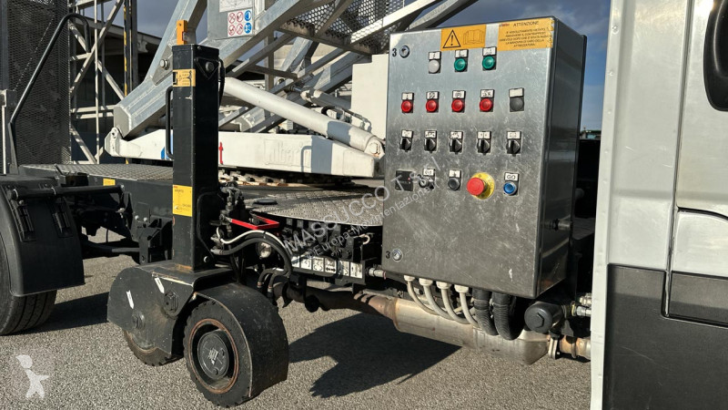 منصة تلسكوبية Iveco BARIN ABC 60-L