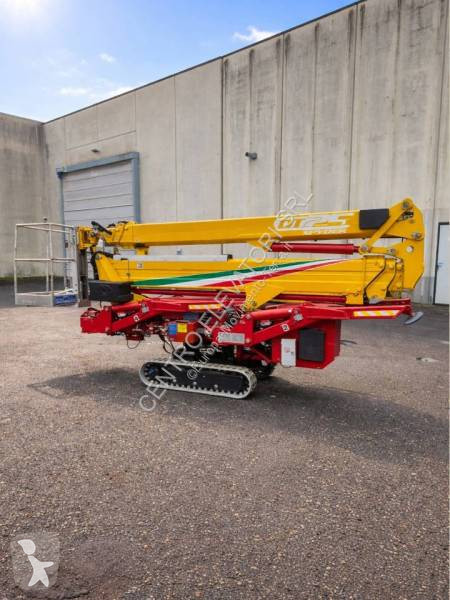 منصة تلسكوبية Cela DT Crawler 25