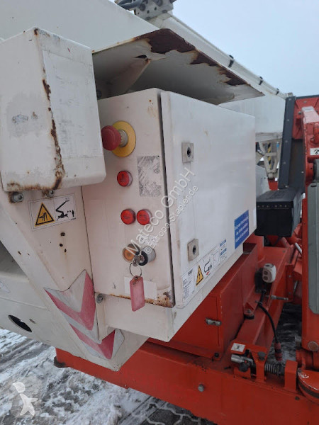 منصة تلسكوبية Teupen LEO 30 T