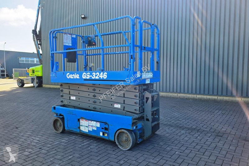 منصة تلسكوبية Genie Electric,...