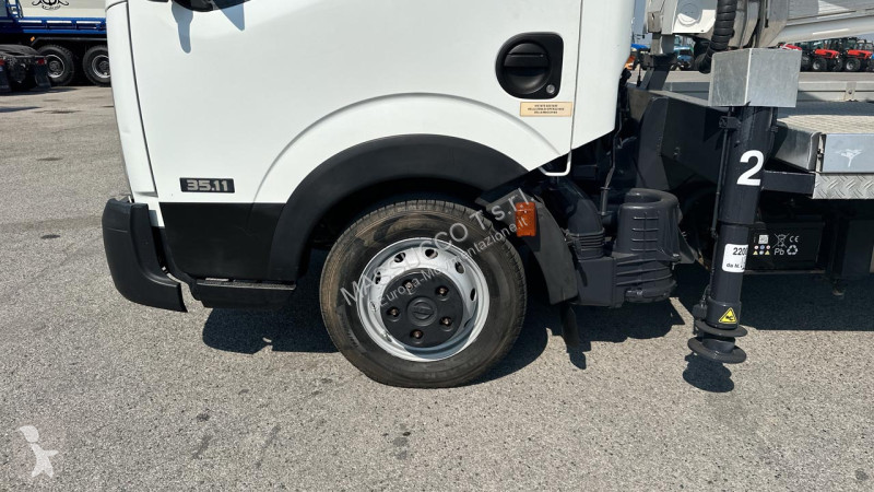 منصة تلسكوبية Nissan 35.11 MX 170