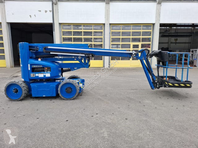 منصة تلسكوبية Niftylift HR15NE