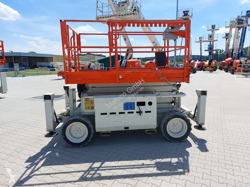 Vysokozdvižná plošina Skyjack SJ6832