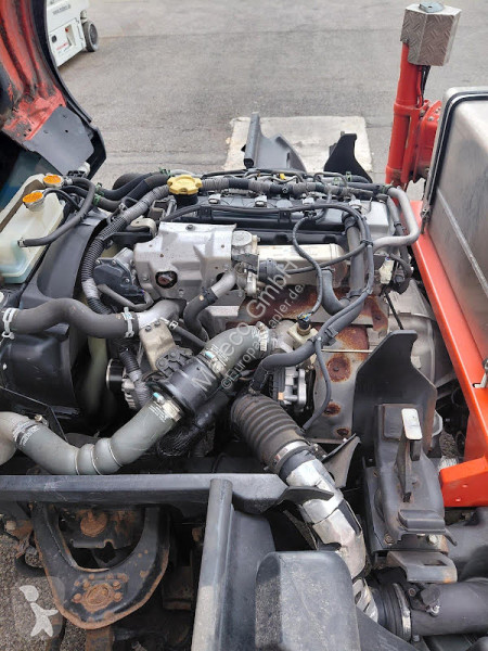 منصة تلسكوبية Palfinger P 210 BK / NISSAN CABSTAR