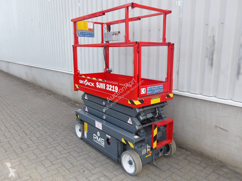 منصة تلسكوبية Skyjack SJ3219
