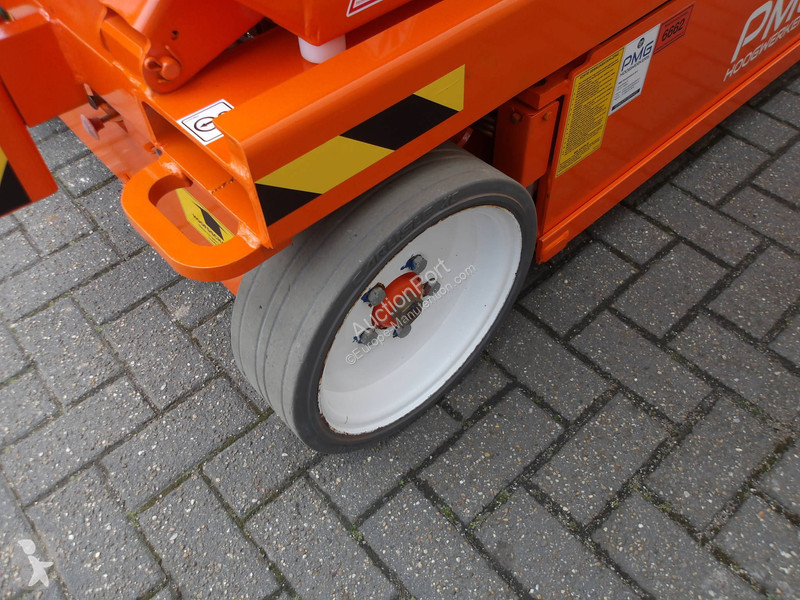 منصة تلسكوبية Skyjack SJ4626
