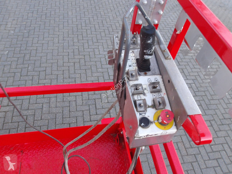 منصة تلسكوبية Skyjack SJ6832RT
