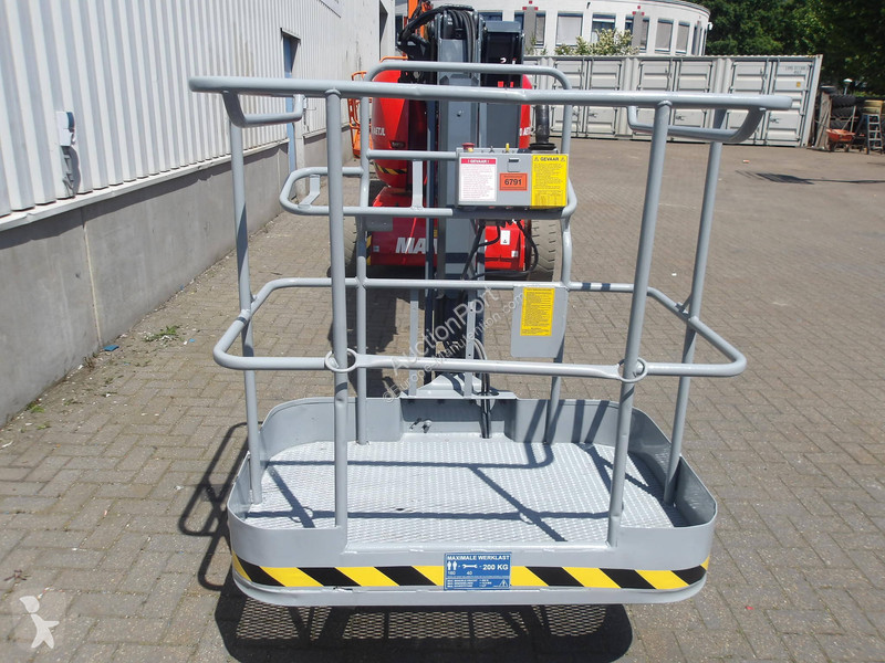 منصة تلسكوبية Manitou 170AETJL