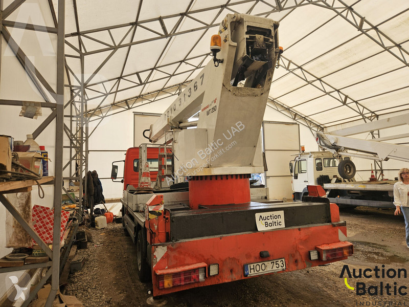 Lift Mercedes 815