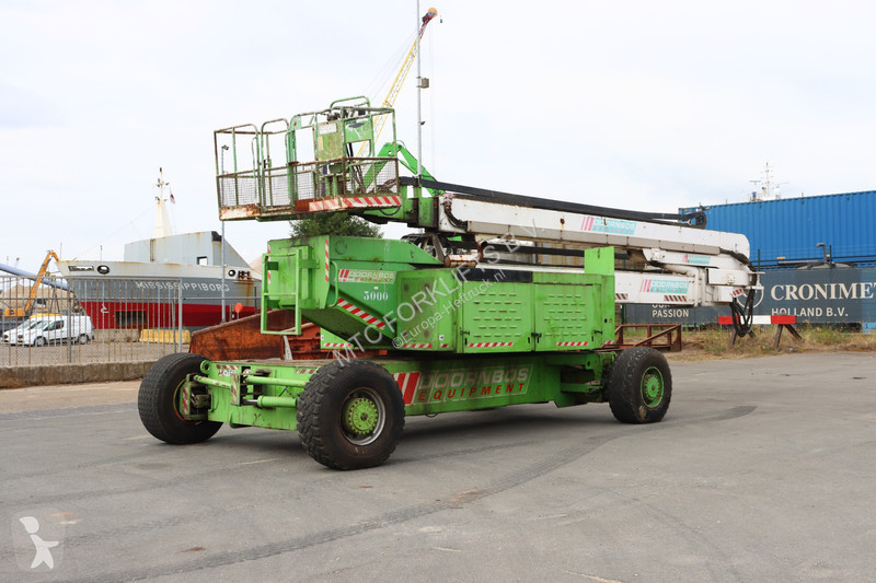 Piattaforma aerea JLG