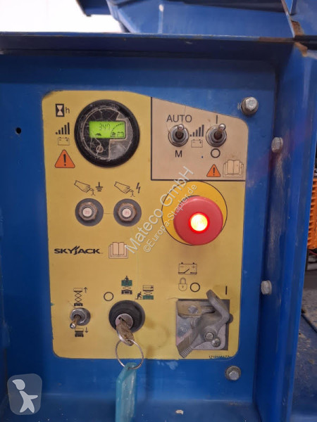 Vysokozdvižná plošina Skyjack SJ6832