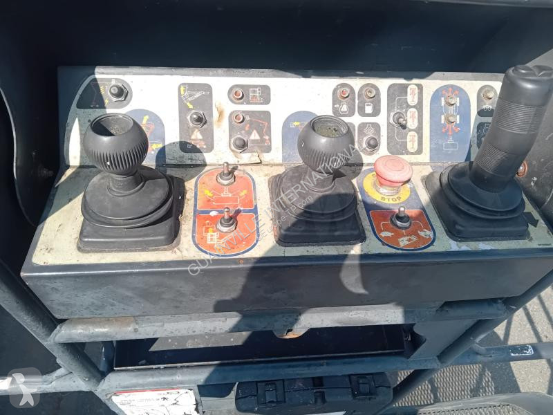 Автовышка Manitou