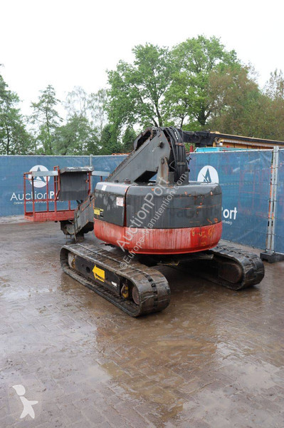 Nacela Hitachi HX99B