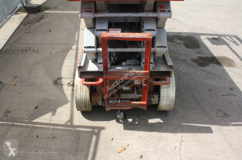 منصة تلسكوبية Skyjack SJ3226