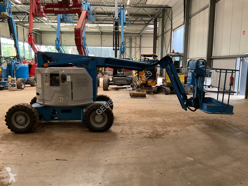 منصة تلسكوبية Genie Z 34/22