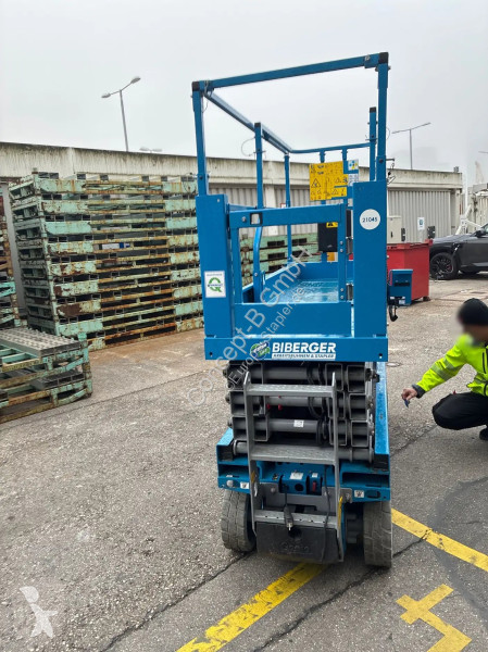 منصة تلسكوبية Genie GS 2632