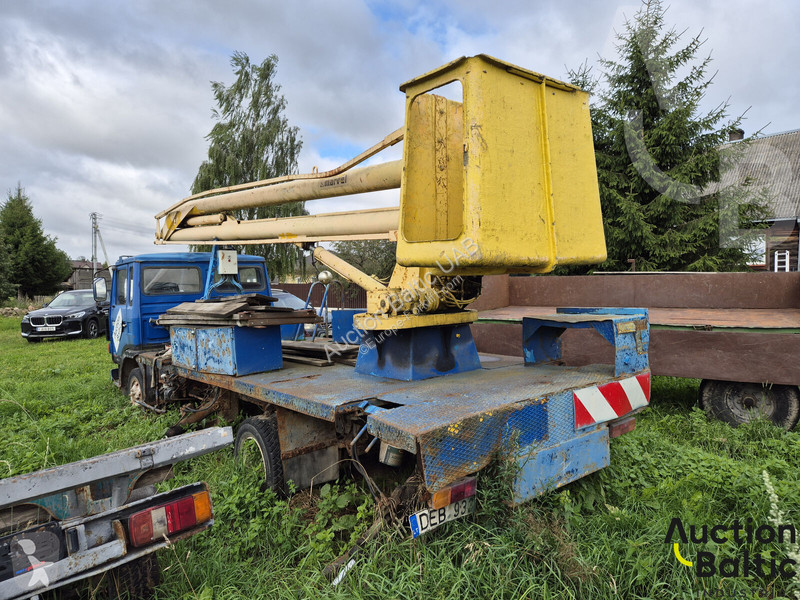 Vysokozdvižná plošina Renault JK 75
