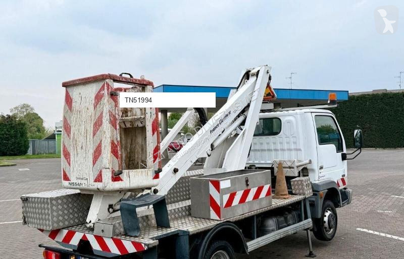Plataforma elevadora Nissan 10MT