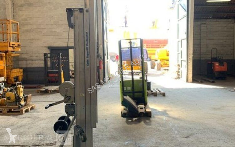 Автовишка Genie leve materiaux vertical