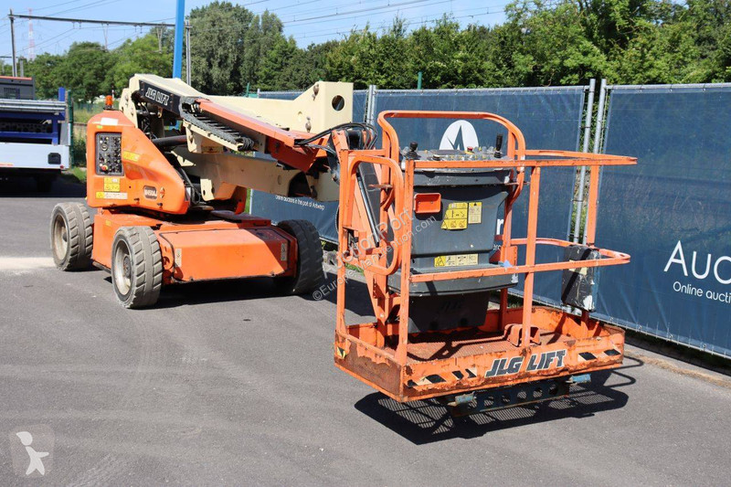 Plataforma elevadora JLG