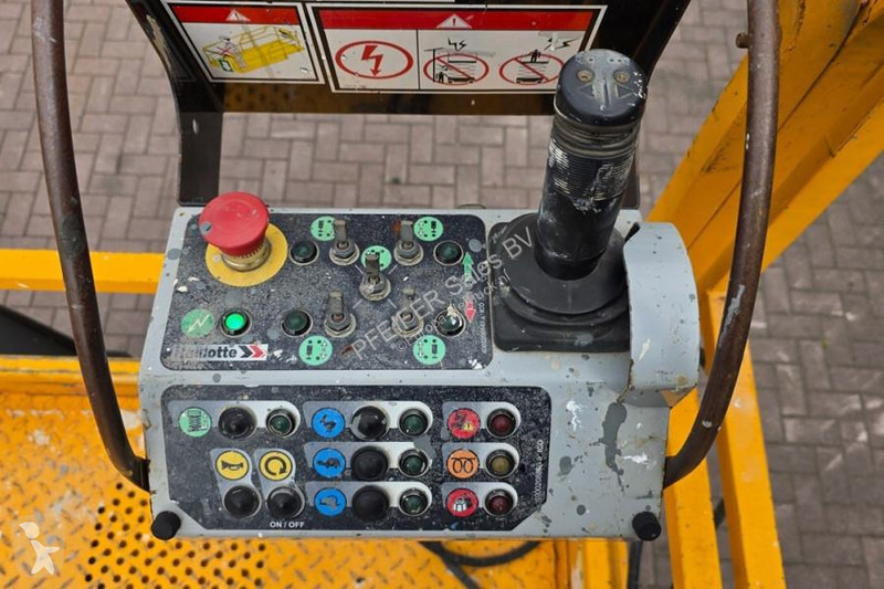 升降机 Haulotte Compact 12DX Diesel, 4x4 Drive,...