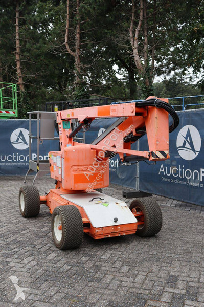 Plataforma elevadora Niftylift HR12NE