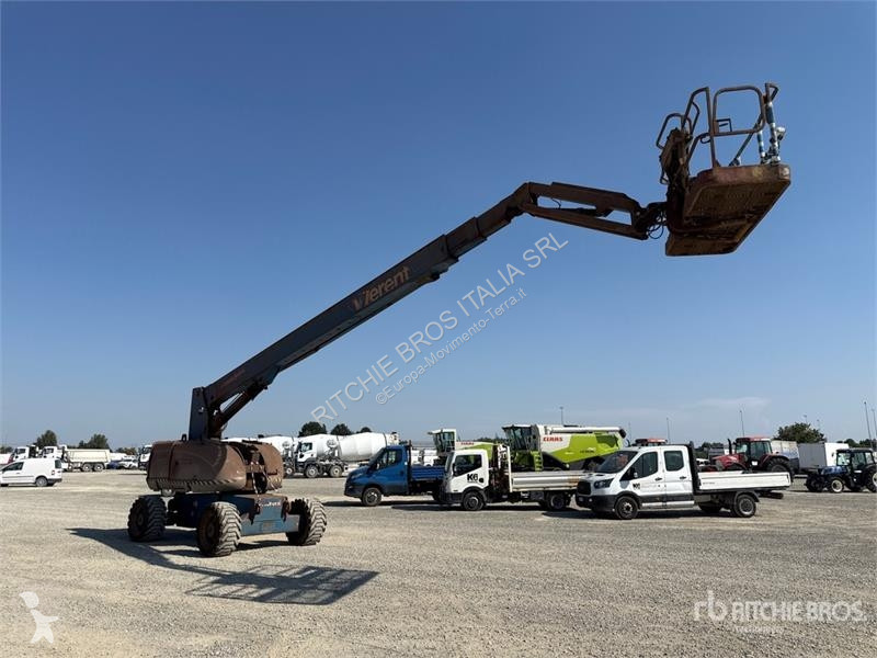 JLG Telescopic Boom Lift aerial platform