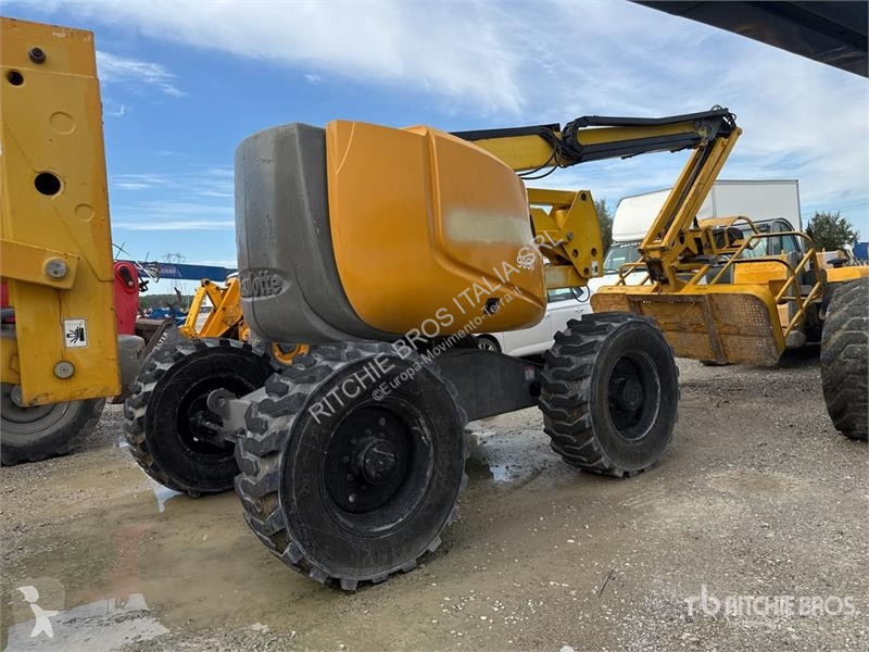 升降机 Haulotte Articulating Boom Lift (Inoperable)