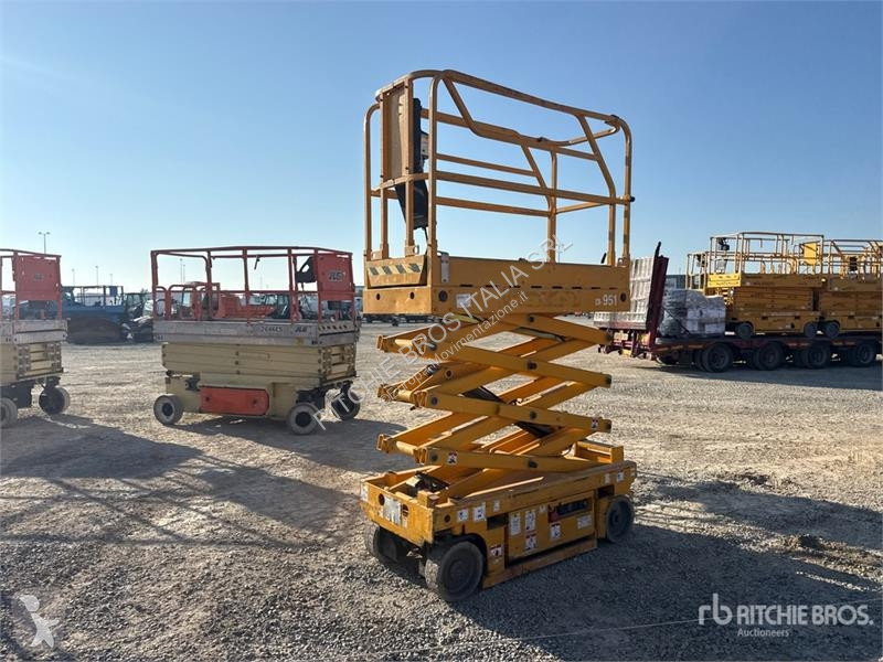 Emelőkosár Haulotte COMPACT8 Electric Scissor Lift