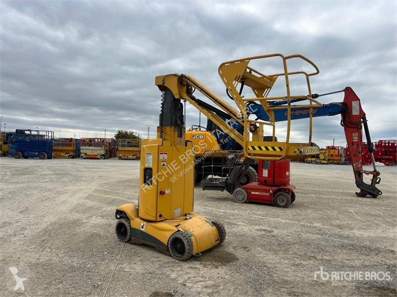 Plataforma elevadora Haulotte Vertical Mast Lift