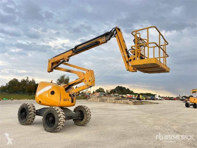 Lift Haulotte HA16PX Diesel Articulating Boom Lift