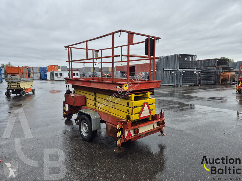 منصة تلسكوبية Skyman SM 90