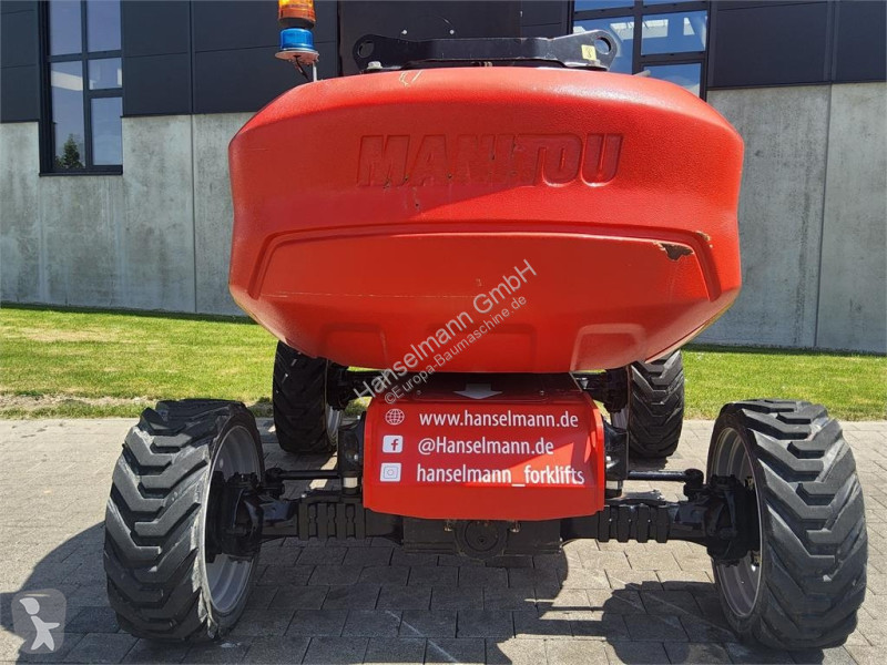 Автовышка Manitou