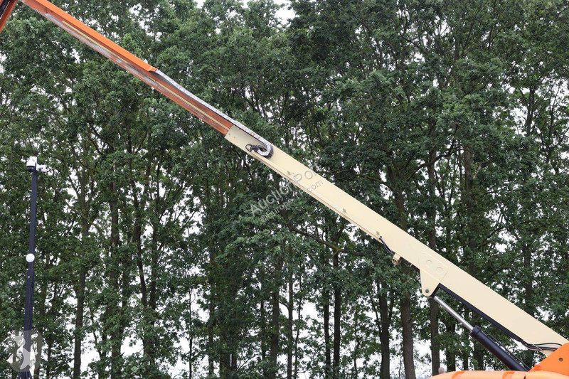 Plataforma elevadora JLG
