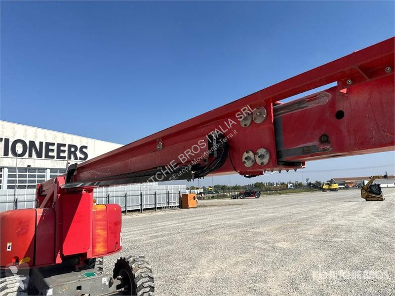 Emelőkosár Haulotte Articulating Boom Lift